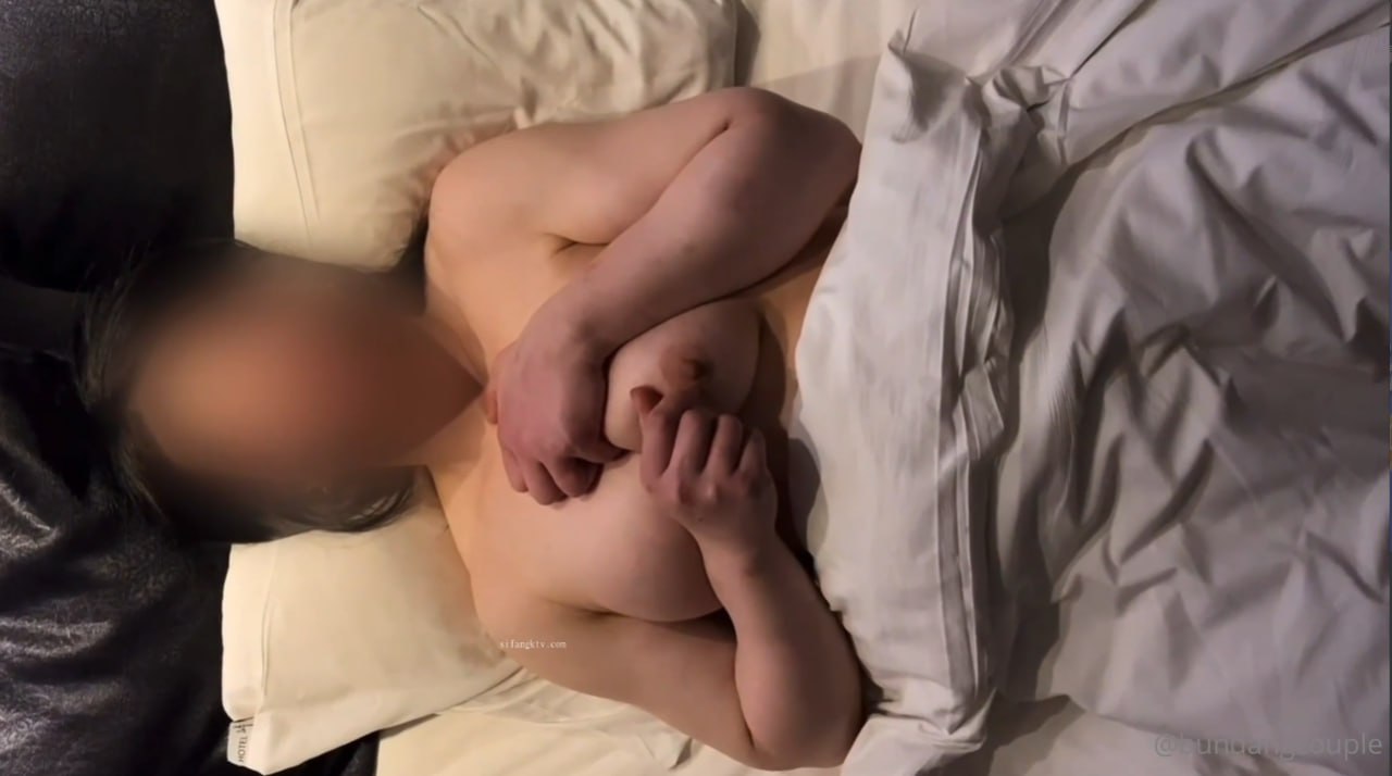 麻豆传媒映画国产原创剧情片 MD0087 女優面試員 新科女優 極品美少女AV初攝 女优面试员 MD-0087 素人美女AV初体验