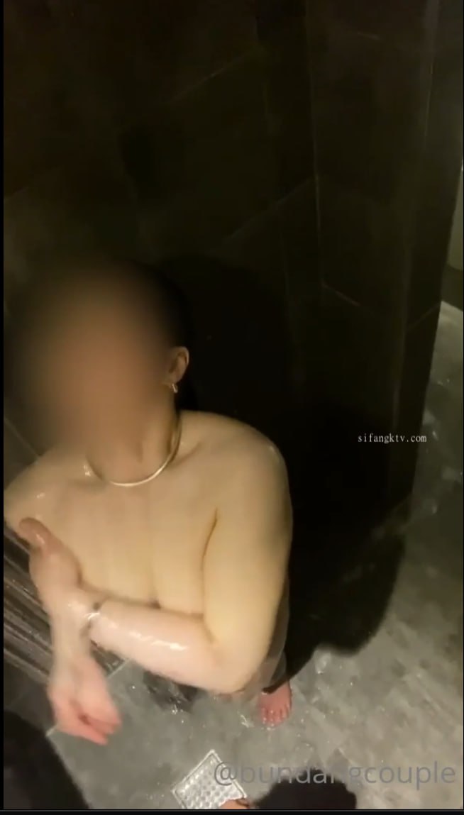 群里面风骚的小姐姐